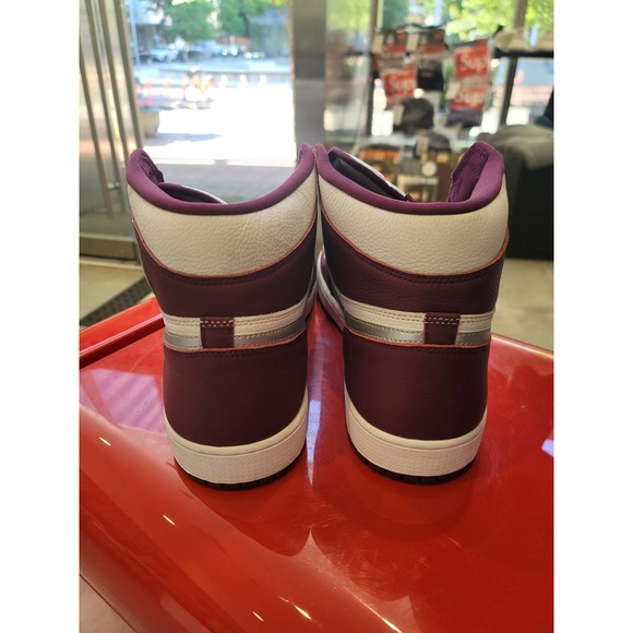 Jordan 1 bordeaux size 18 - Picture 8 of 11